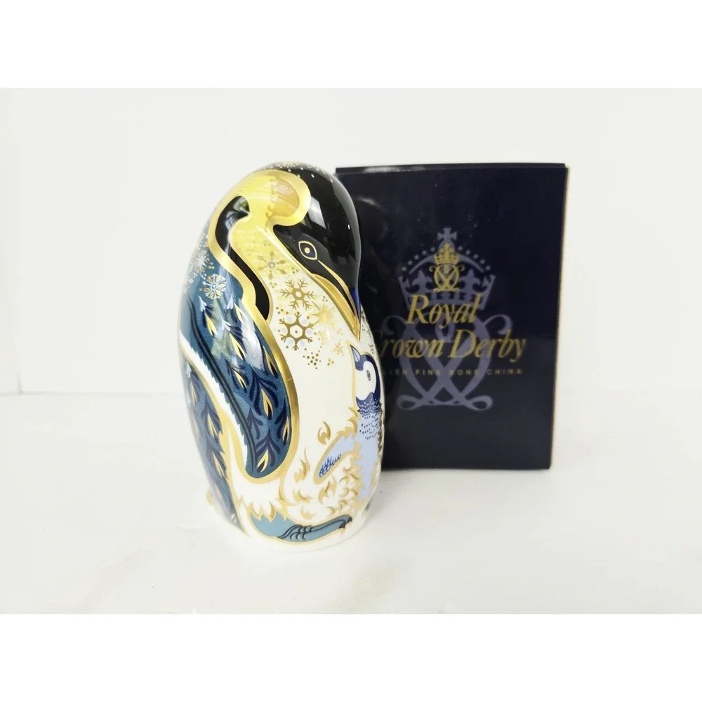 Royal Crown Derby paperweight Penguin and Chick w/ box figurine